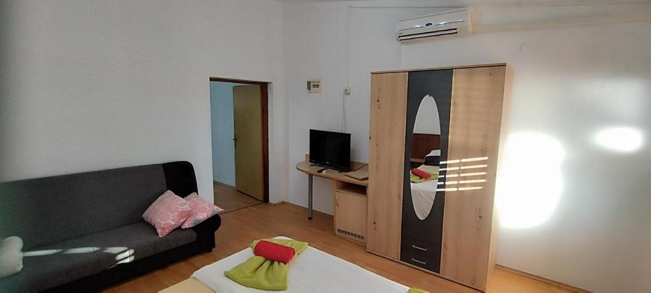 Apartments Andela Стариград-Пакленица Екстериор снимка