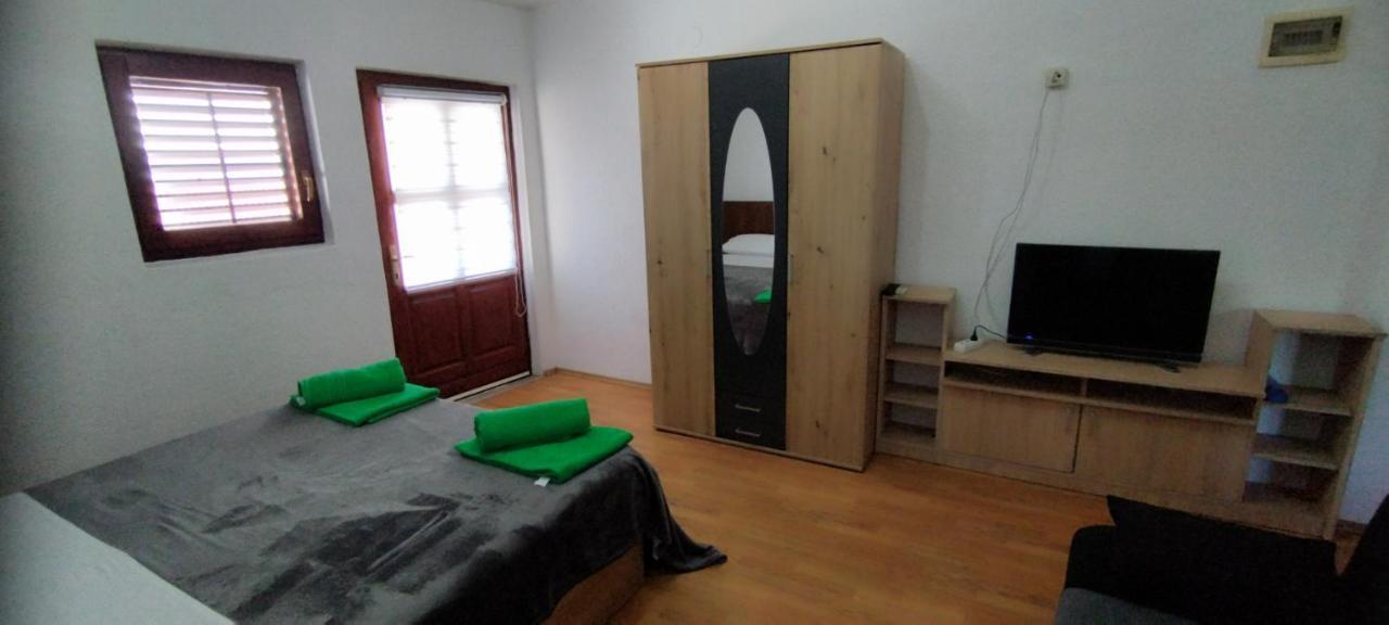 Apartments Andela Стариград-Пакленица Екстериор снимка